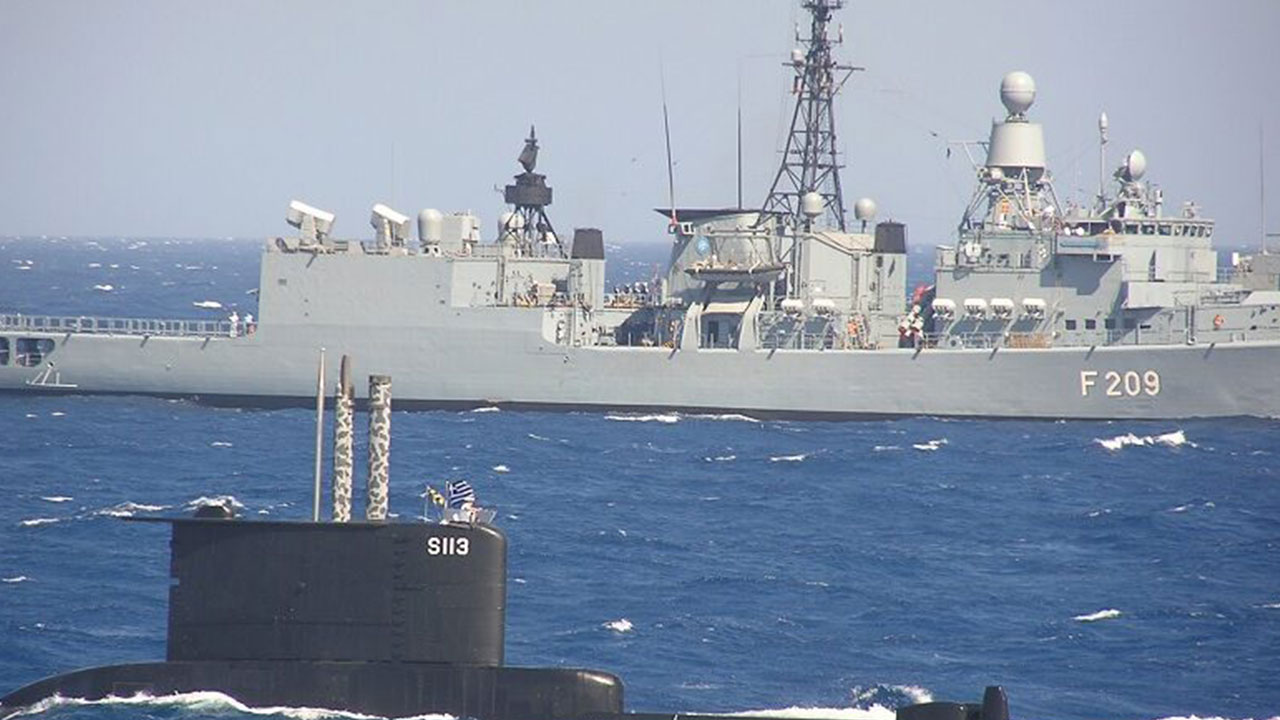 Foto - Türkiye'yi vurmak için füze, F-35 savaş uçağı, İHA ve denizaltı alıyorlar! 25 milyar Euro bayılacaklar