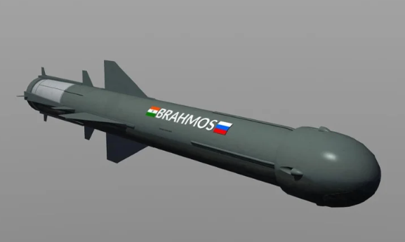 Foto - Türkiye'yi vurmak için Hindistan'dan füze alacaklar! Ankara'nın elindekilerle kıyasladılar: Yetersiz