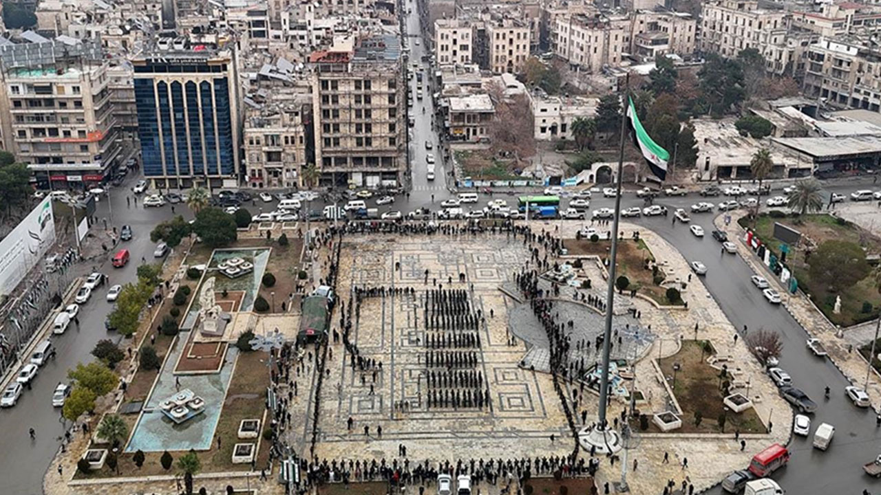 Foto - Türkiye'yi yakından ilgilendiren hadise! El Şara'ya sitem edip ayaklandılar: Bir işaret emri bekliyoruz