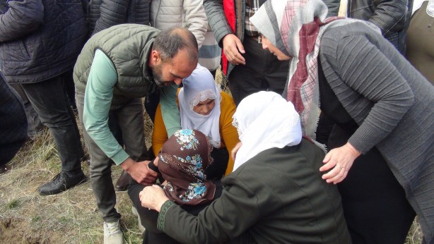 Foto - Türkiye'yi yasa boğan çocuk böyle toprağa verildi