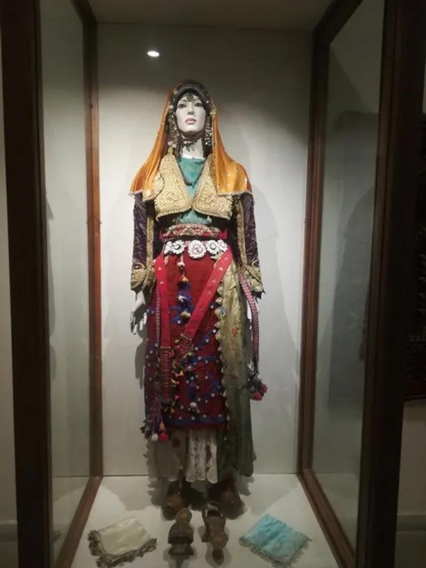 Foto - Türkler eskiden ne giyerlerdi! İşte il il geleneksel kıyafetler