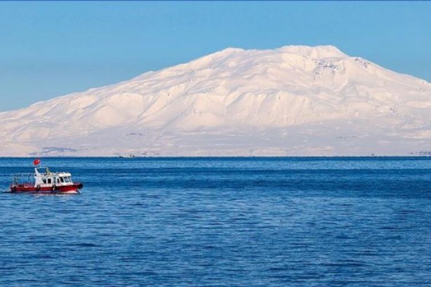 Türkler oy yağmuruna tuttu! NASA'nın sitesi çöktü