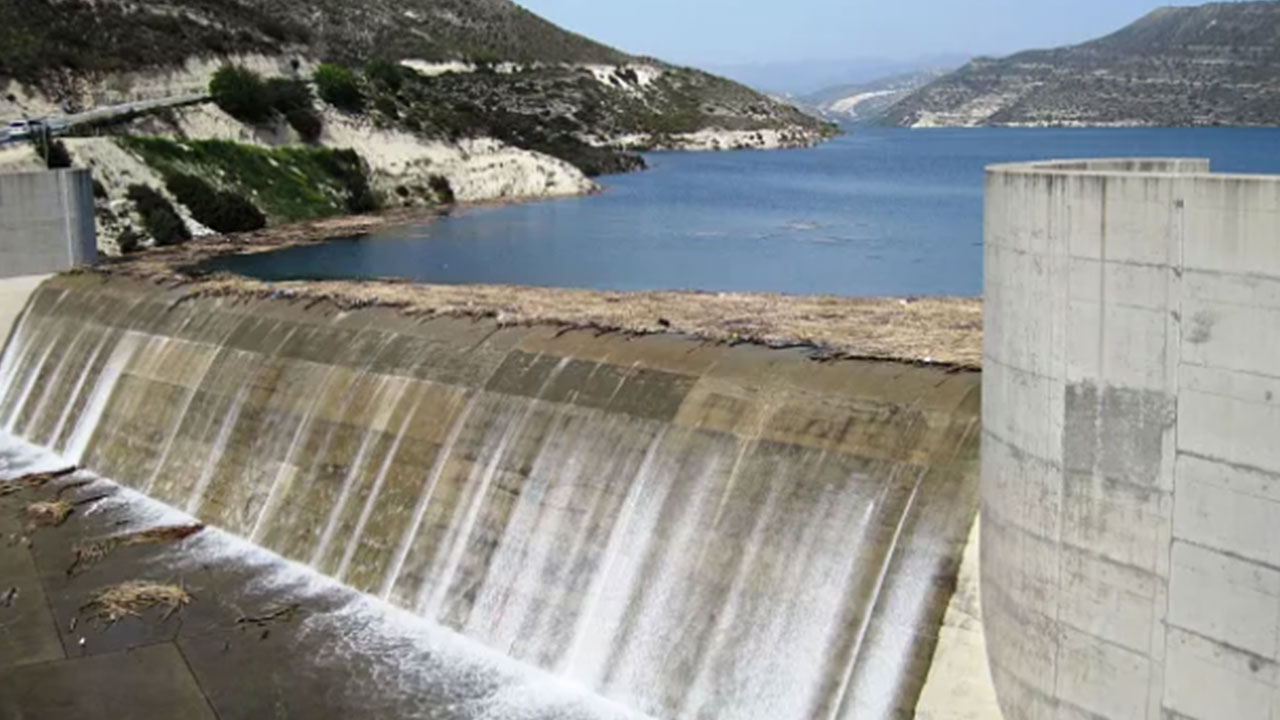 Türklerden su satın alalım artık başka çaremiz kalmadı