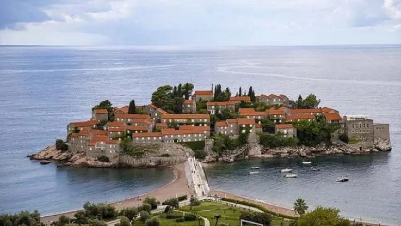 Foto - Sen misin Türklere vize uygulayan: Emlak piyasası çökünce satmaya başladılar!