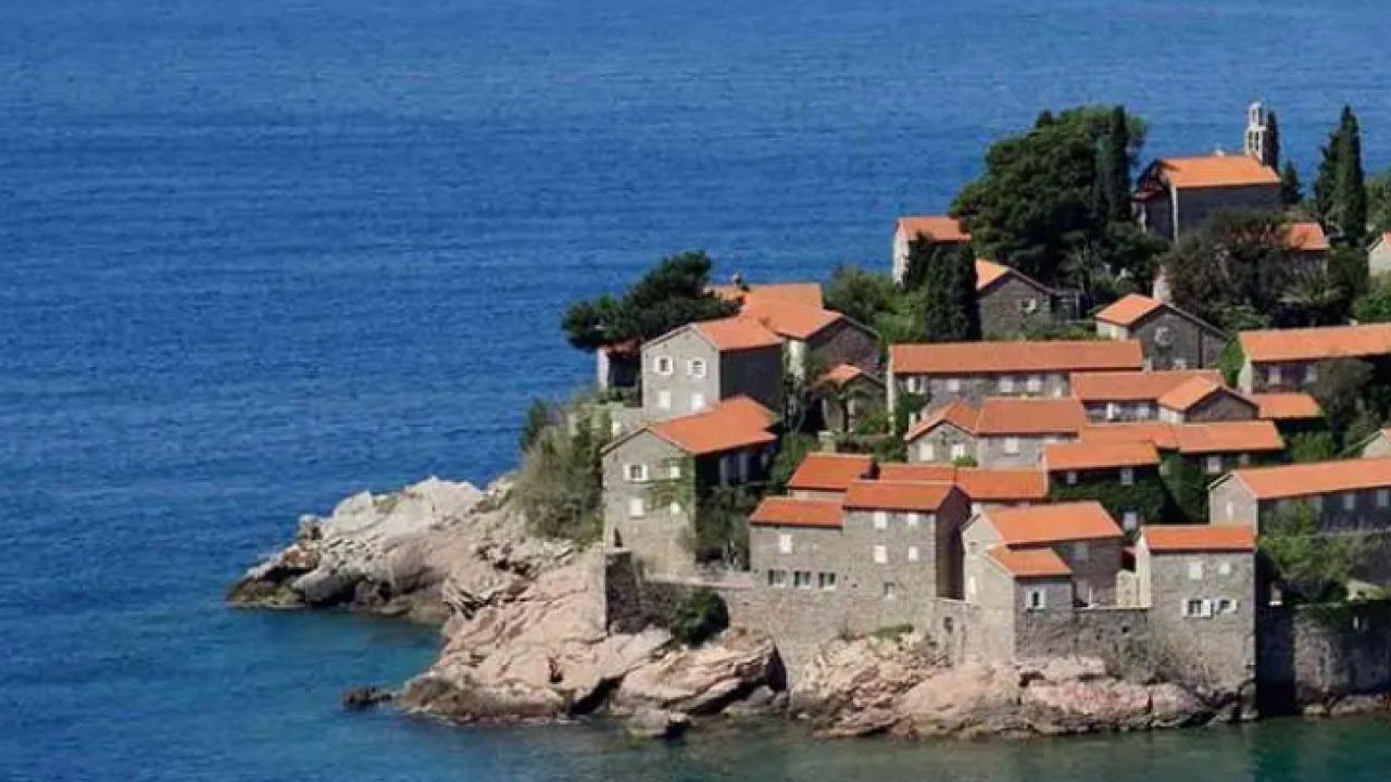 Foto - Sen misin Türklere vize uygulayan: Emlak piyasası çökünce satmaya başladılar!
