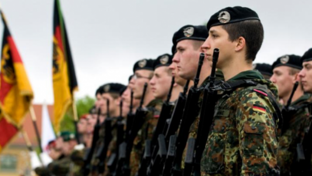 Foto - Türkleri asker olmaya davet ettiler! Yılda 1 milyon 300 bin lira verecekler