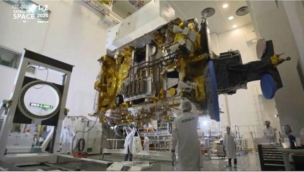 Foto - TÜRKSAT 5A’dan sonra yeni hedef sevindirdi! Hazımsız sunucu ‘fırlatma’ya trip attı