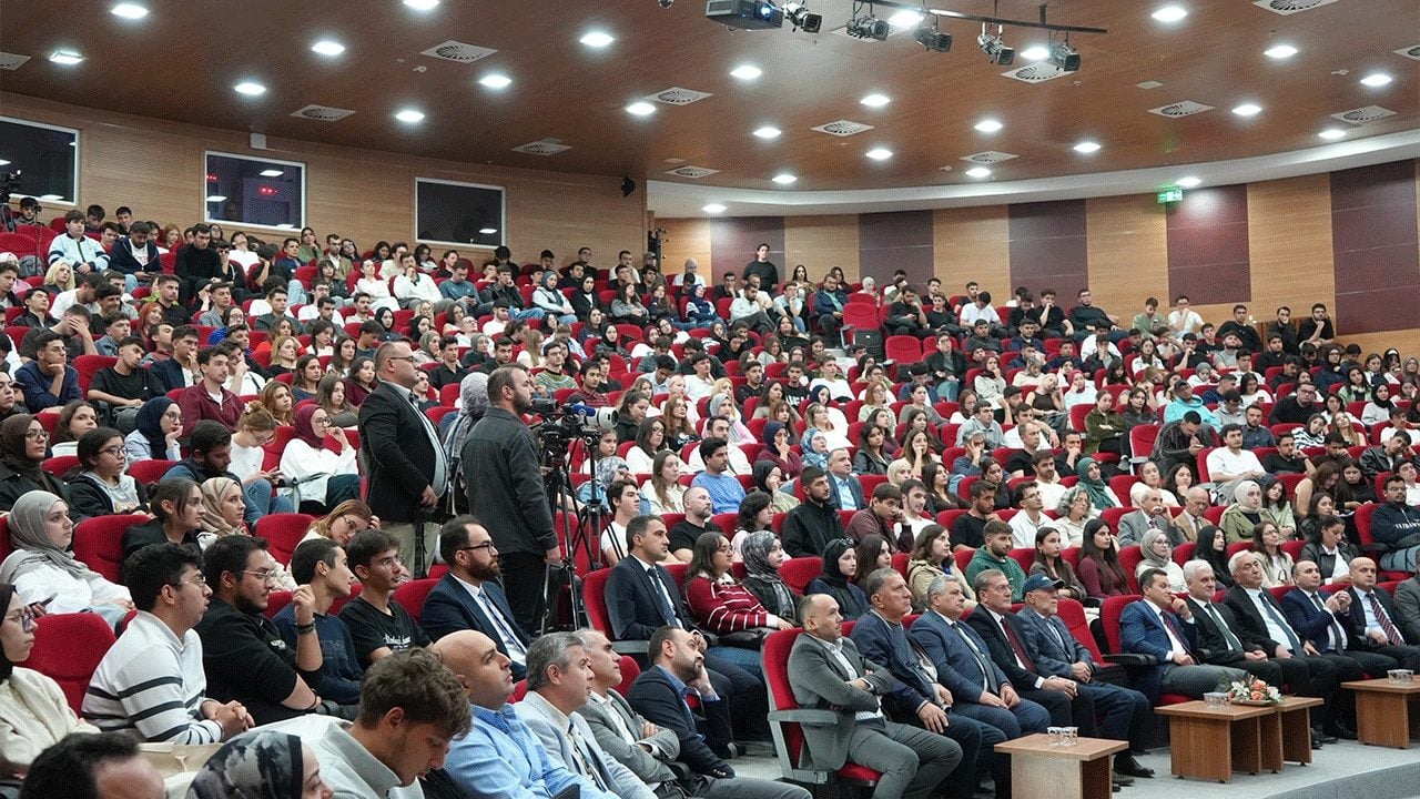 Foto - TUSAŞ Genel Müdürü Mehmet Demiroğlu'ndan Kastamonu'da tarihi mesaj: Milli gururumuz KAAN bu yıl gök vatanla buluşuyor!