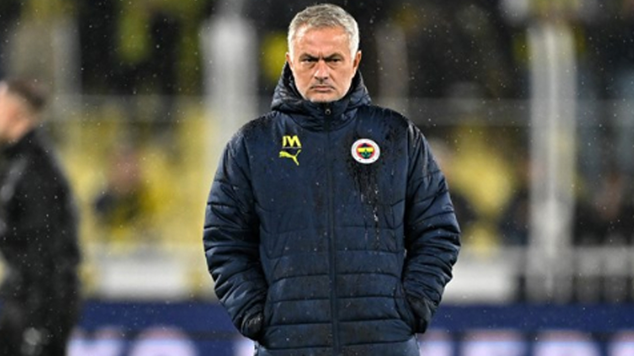 Foto - Tuta derken Kelly transferde Fenerbahçe'ye kötü haber! Mourinho'nun ismini duyunca teklifi reddettiler