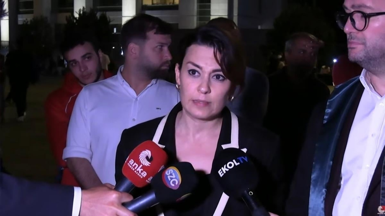 Tutuklanan CHP’li Aykut Erdoğdu’nun eşinden Türkiye’yi ayağa kaldıran sözler! Hadi oradan be kadın