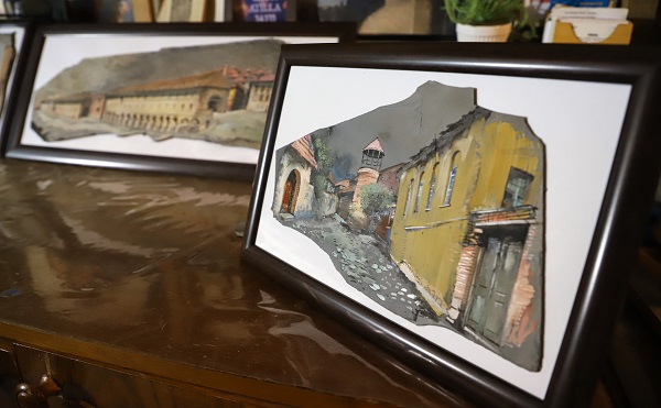 Foto - Tuval yerine bakın ne kullanıyor!