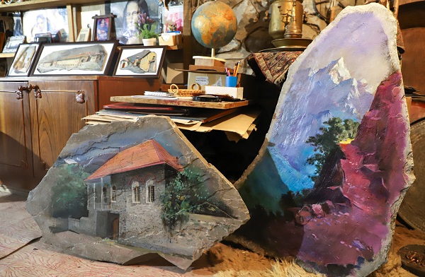 Foto - Tuval yerine bakın ne kullanıyor!