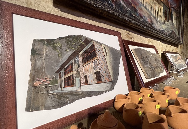 Foto - Tuval yerine bakın ne kullanıyor!