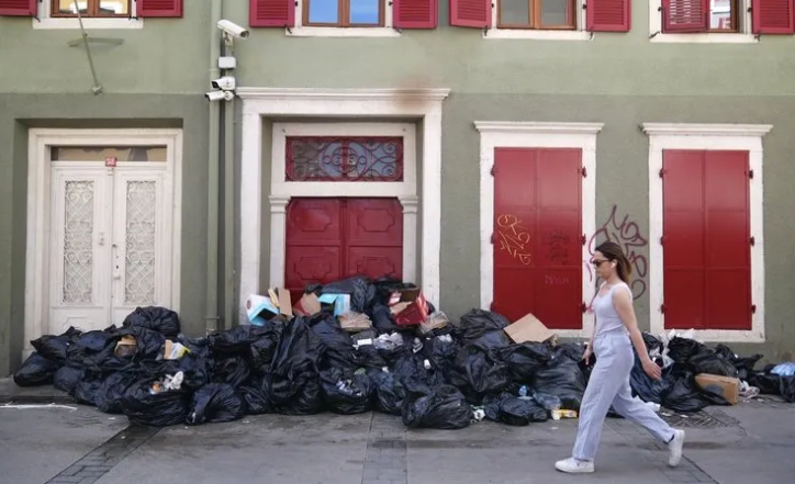 Foto - Tuvalet terliğine oy veririz diyorlardı! Grev Büyüyor Cemil Tugay'ın son açıklaması krizi büyüttü: Kent geneline yayılacak 
