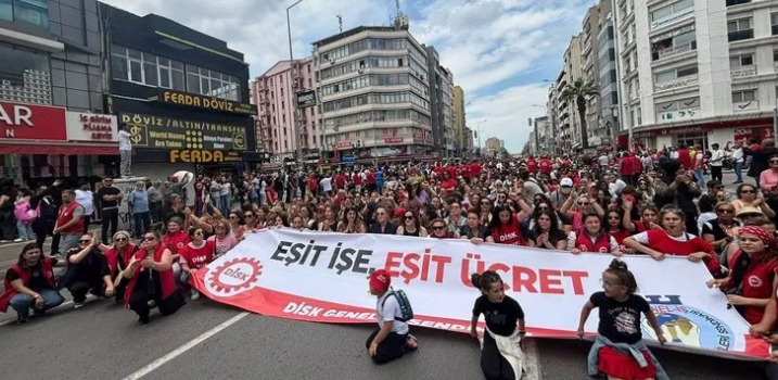 Foto - Tuvalet terliğine oy veririz diyorlardı! Grev Büyüyor Cemil Tugay'ın son açıklaması krizi büyüttü: Kent geneline yayılacak 