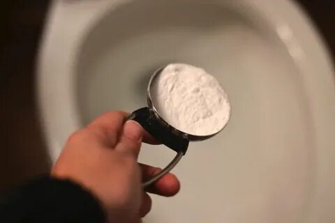 Foto - Tuvaleti ilk günkü beyazlığına çeviren yöntem! Çamaşır suyuna gerek kalmıyor...