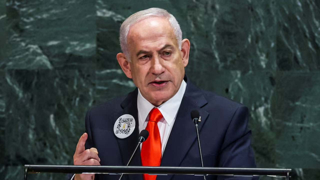 Foto - Tüyler ürperten görüntü… Arap Bakan Netanyahu’nun kanlı elini sıktı!