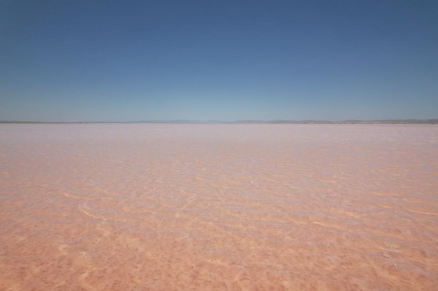 Tuz Gölü pembelere büründü