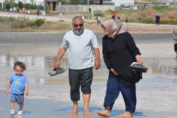 Foto - Tuz Gölü pembelere büründü