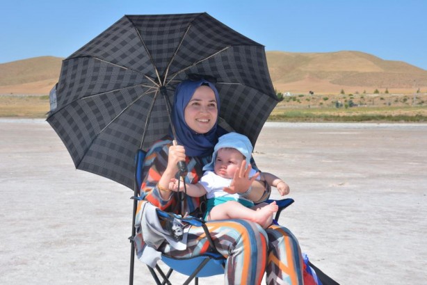 Foto - Tuz Gölü pembelere büründü