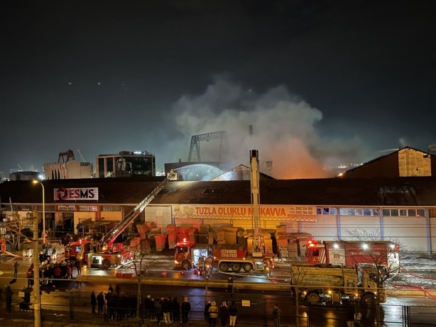 Foto - Tuzla'da devasa yangın!
