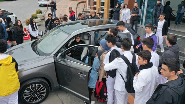 Foto - Tuzla’da Togg’a yoğun ilgi