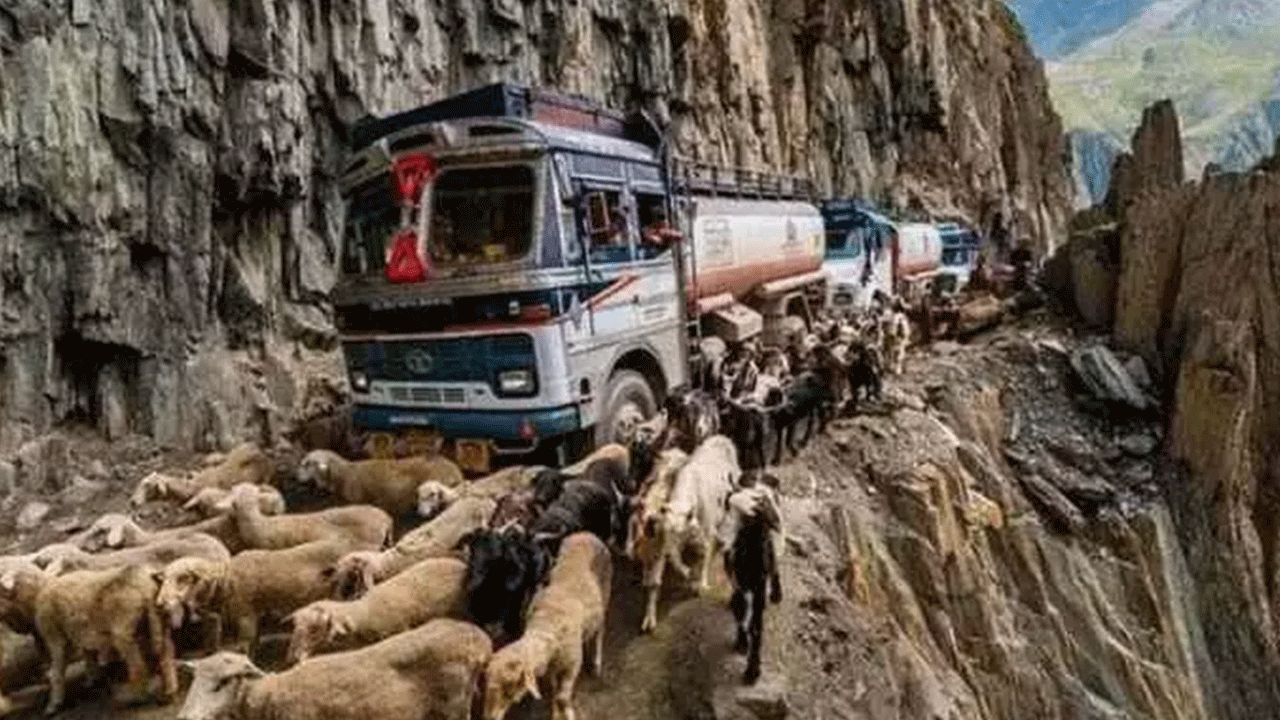 Foto - İşte dünyanın en tehlikeli yolları! Türkiye'de listede...