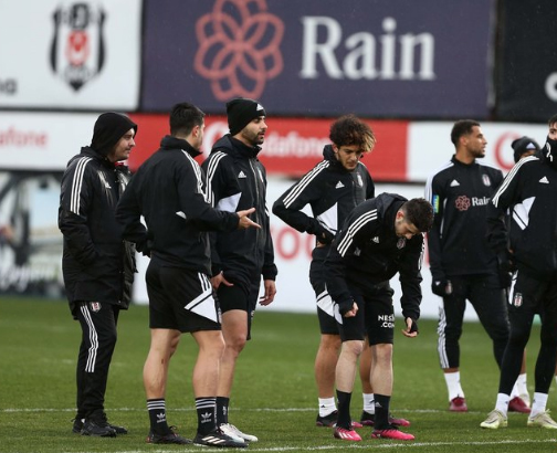 Üç büyükler için yazılan süper Brezilyalı! Bakalım hangi formayı giyecek?