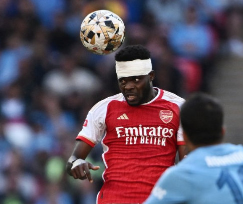 Foto - Üç isim söz konusu: Erden Timur'dan ters köşe! 19'luk yıldız için dünya devleriyle yarışıyor...