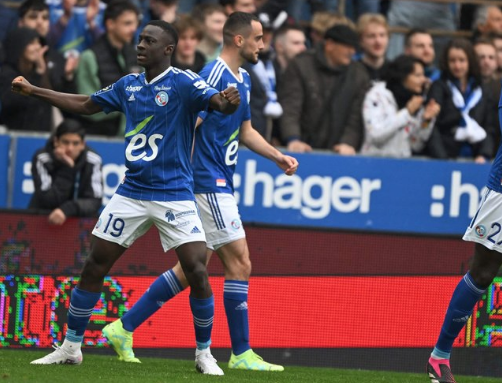 Foto - Üç isim söz konusu: Erden Timur'dan ters köşe! 19'luk yıldız için dünya devleriyle yarışıyor...