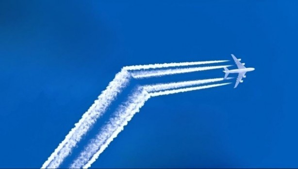 Foto - Uçakların arkada bıraktığı beyaz izleri artık göremeyebilirsiniz