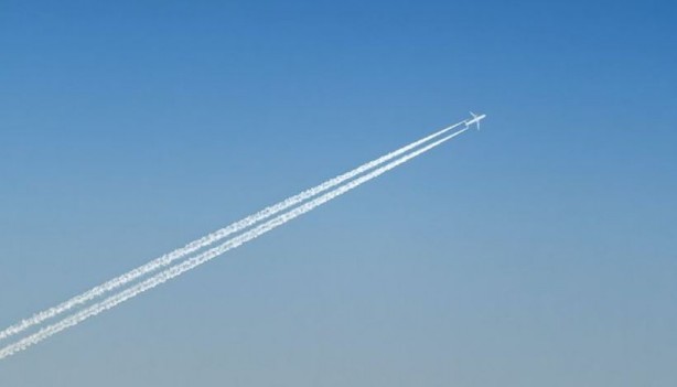 Foto - Uçakların arkada bıraktığı beyaz izleri artık göremeyebilirsiniz