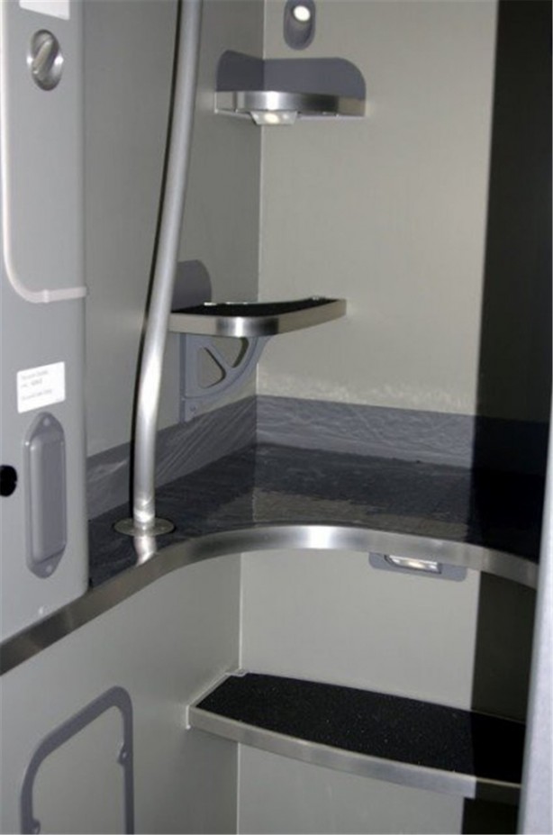 Foto - Uçakta kabin ekibinin uyuduğu gizli bölmeler