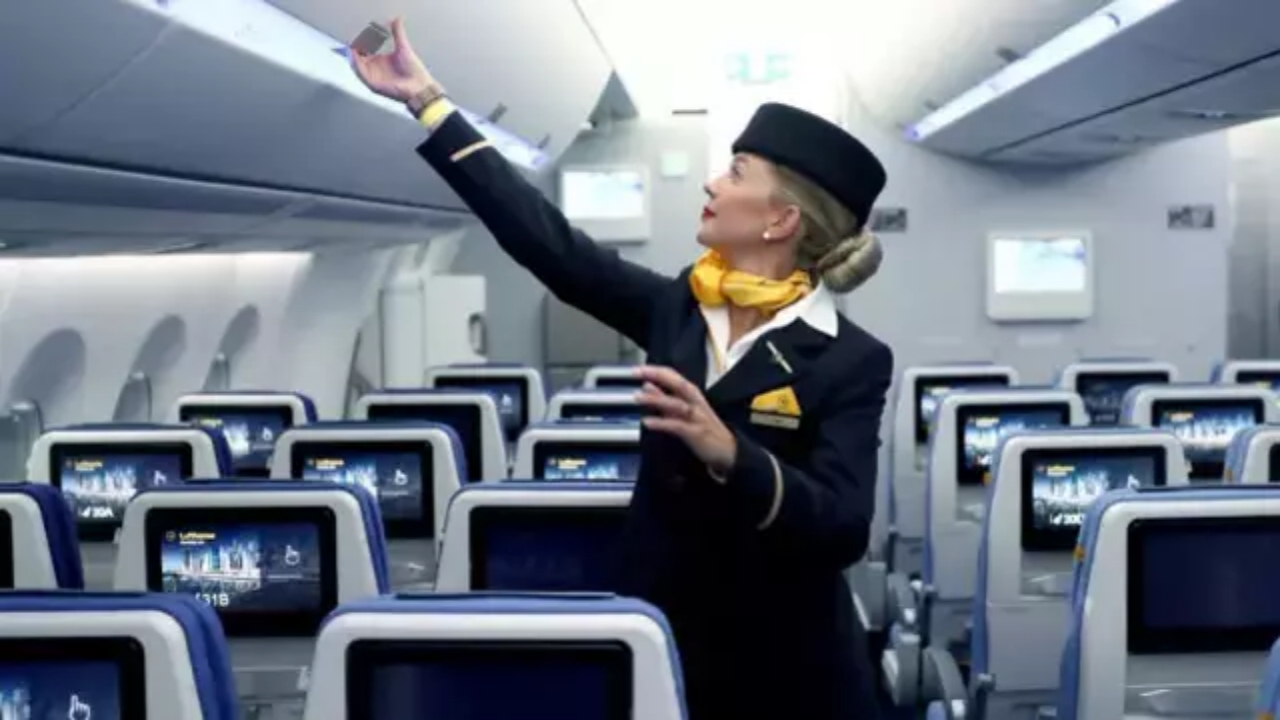 Foto - Uçakta kirli çorabı andıran garip bir koku duydu, sonrası felaket! Hayatı resmen mahvoldu