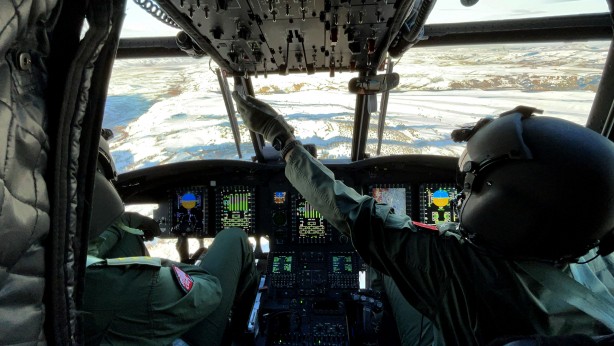 Foto - Uçan kaleler kurtarma ekiplerini taşıyor