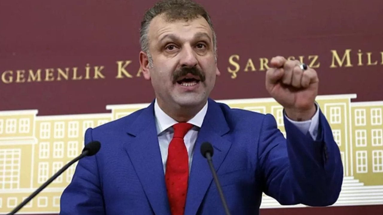 Foto - Uçan kuştan haberi olan Fuat Uğur da duyurdu: Cumhurbaşkanı Başdanışmanı Oktay Saral görevden alındı