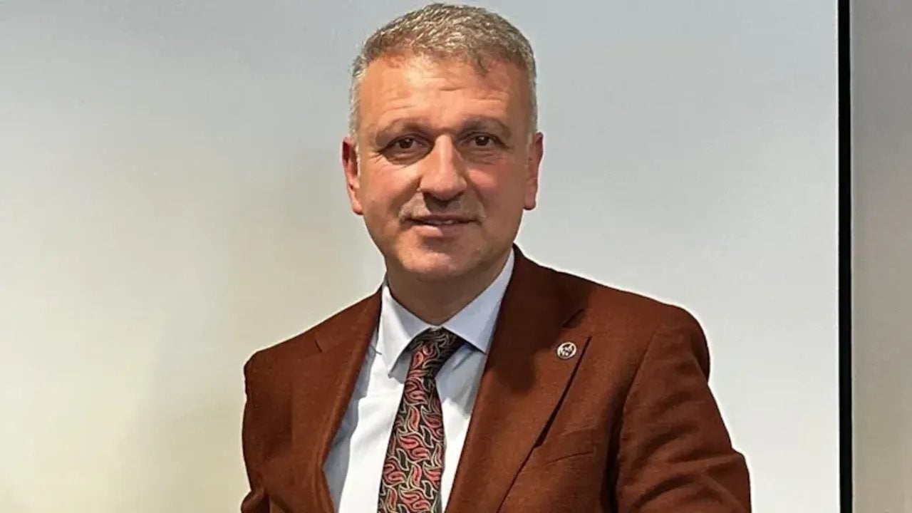 Foto - Uçan kuştan haberi olan Fuat Uğur da duyurdu: Cumhurbaşkanı Başdanışmanı Oktay Saral görevden alındı