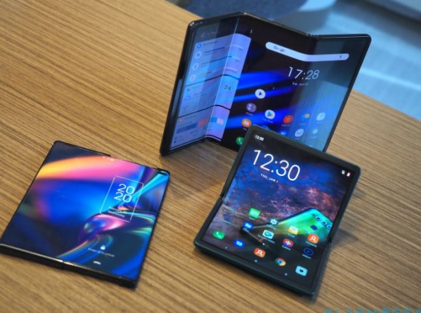 Foto - Üçe katlanabilir telefon tanıtıldı! Dünyada bir ilk
