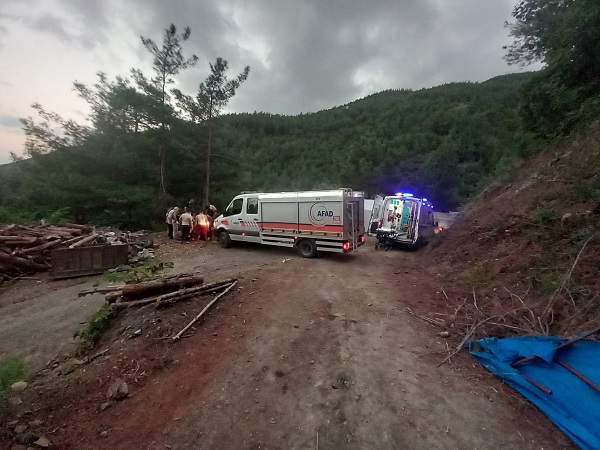 Foto - Uçuruma düşen kişi böyle kurtarıldı