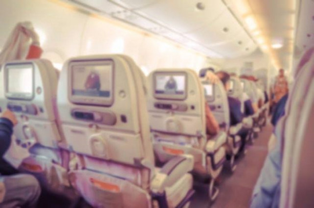 Foto - Uçuş görevlileri uçakta neden su içmiyor?