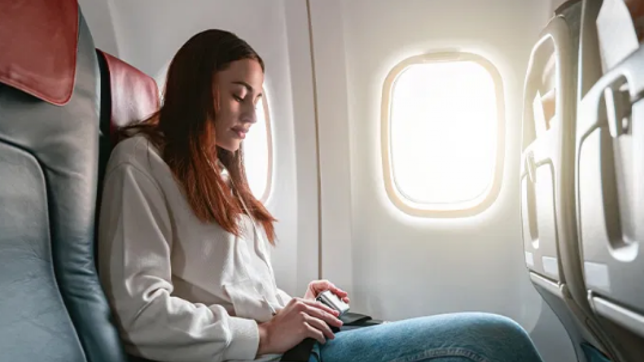 Uçuş görevlisinden yolculara uyarı: Uçakta bu iki şeyi asla yapmayın!