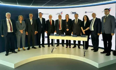 Foto - İngiltere'deki uçuşu bir anda iptal edilmişti! Üç devden Hürjet için gündemi altüst edecek karar