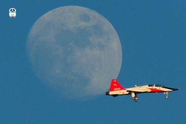 Foto - İngiltere'deki uçuşu bir anda iptal edilmişti! Üç devden Hürjet için gündemi altüst edecek karar