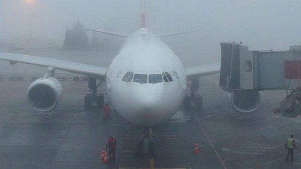 Foto - Uçuşunuz varsa biletlerinizi kontrol edin! Sabiha Gökçen Havalimanı'nda yoğun sis nedeniyle yarın uçuşlar iptal! 