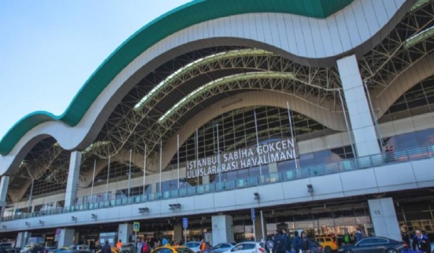 Foto - Uçuşunuz varsa biletlerinizi kontrol edin! Sabiha Gökçen Havalimanı'nda yoğun sis nedeniyle yarın uçuşlar iptal! 