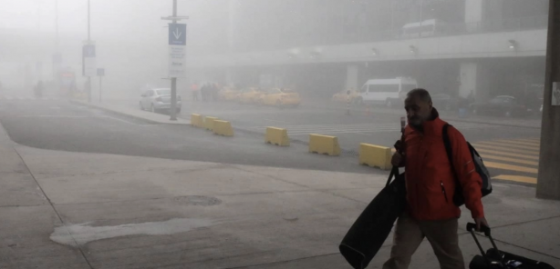 Foto - Uçuşunuz varsa biletlerinizi kontrol edin! Sabiha Gökçen Havalimanı'nda yoğun sis nedeniyle yarın uçuşlar iptal! 