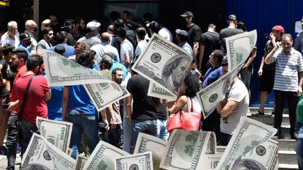 Ucuz dolara akın ettiler