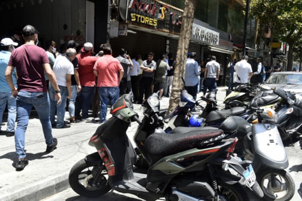 Foto - Ucuz dolara akın ettiler