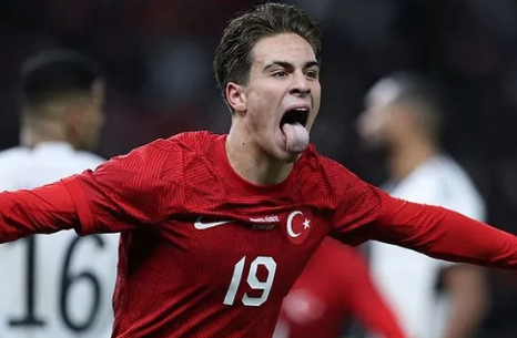 Foto - Ucuza oyuncuyu satmaya başlamışlardı! İtalyanlar resmen duyurdu! Milli takımın yıldızı için karar verildi…