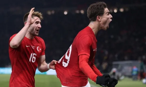 Foto - Ucuza oyuncuyu satmaya başlamışlardı! İtalyanlar resmen duyurdu! Milli takımın yıldızı için karar verildi…